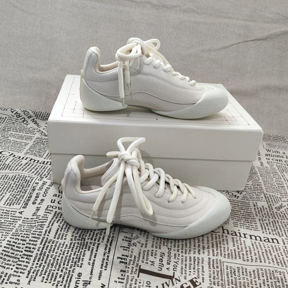 Alexander McQueen streamlined athletic